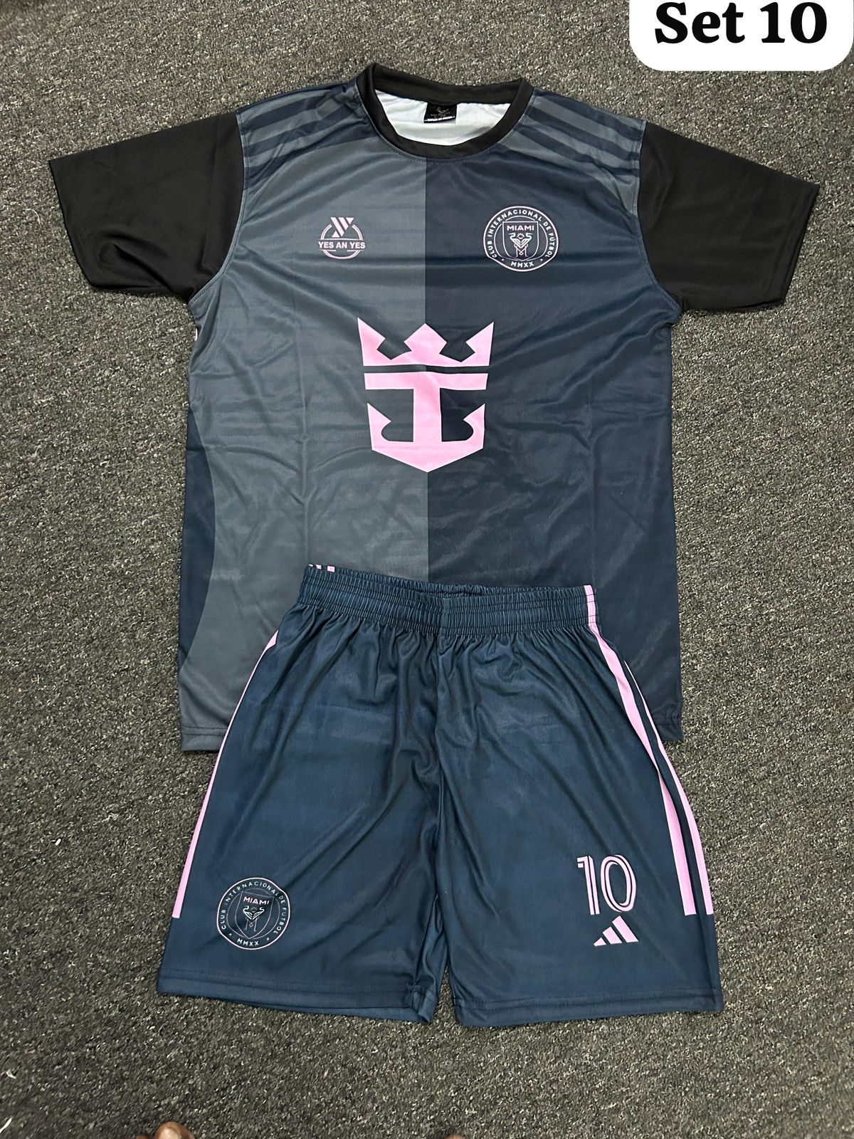 Football jersey + shorts combo